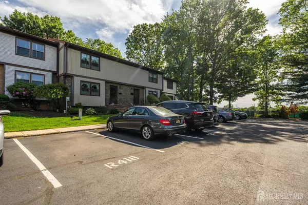 Woodbridge Proper, NJ 07095,77 Highview DR