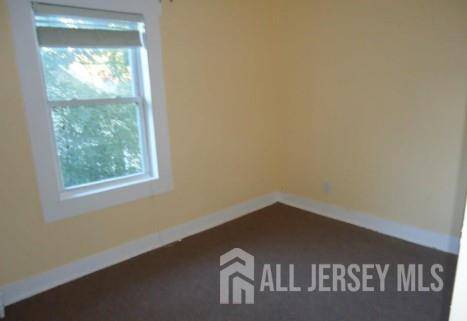 Metuchen, NJ 08840,37 Highland AVE #3