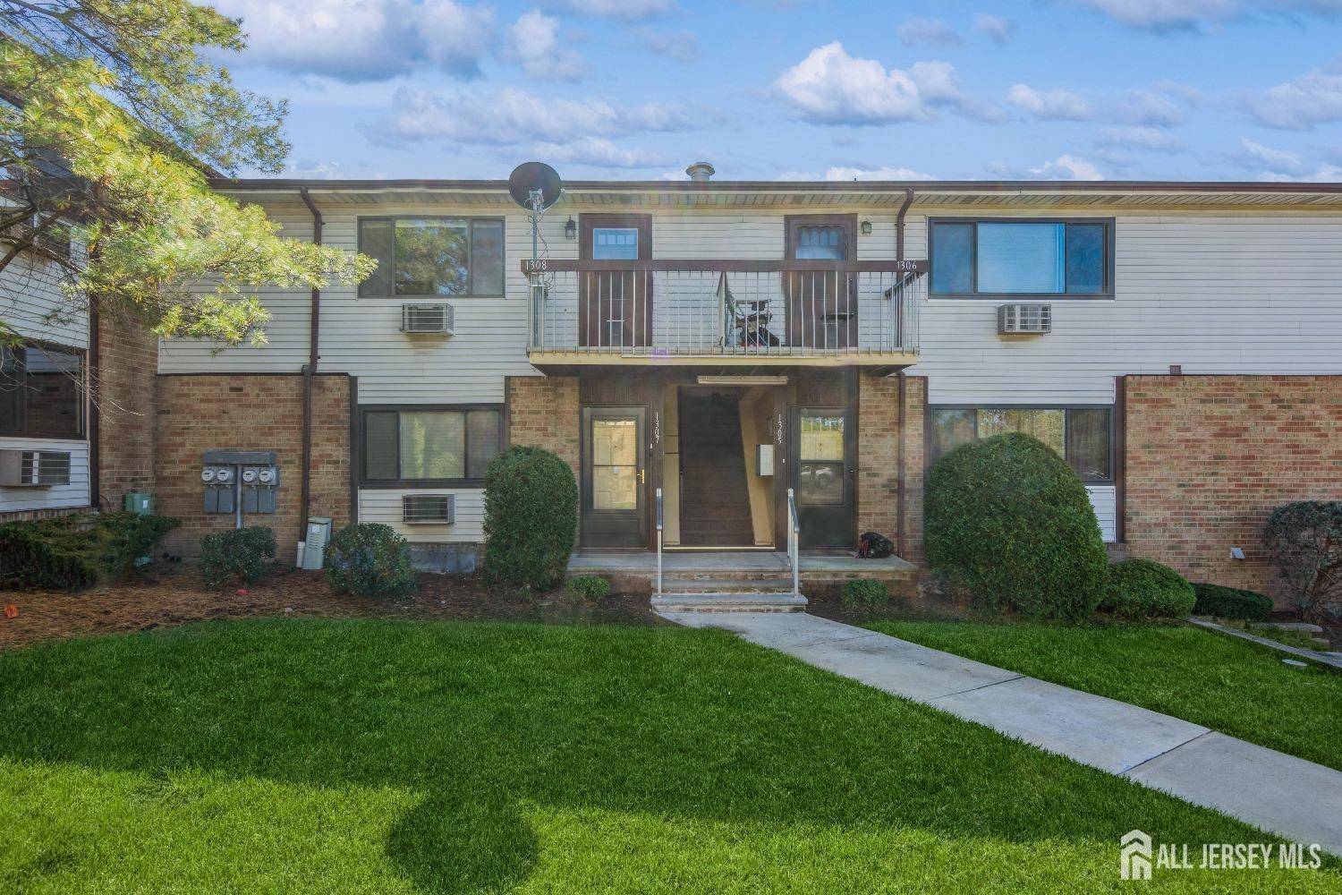 1308 E Cricket LN, Woodbridge Proper, NJ 07095