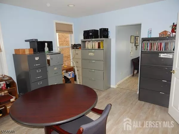 Dunellen, NJ 08812,422 North AVE