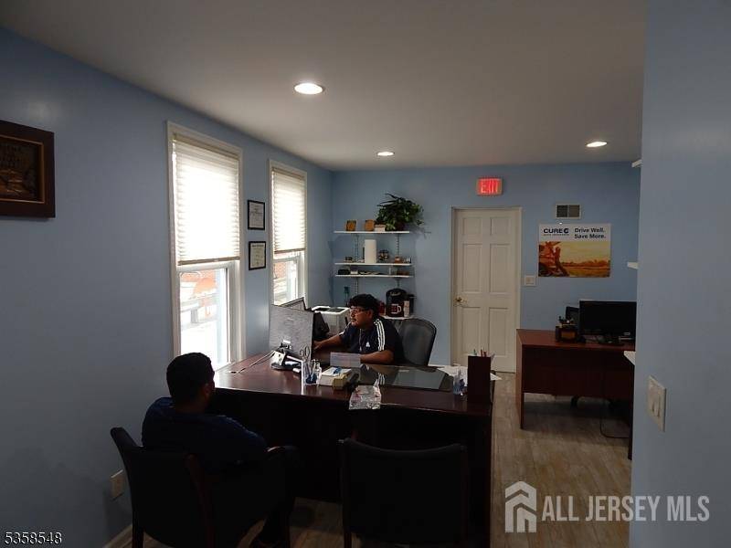 Dunellen, NJ 08812,422 North AVE