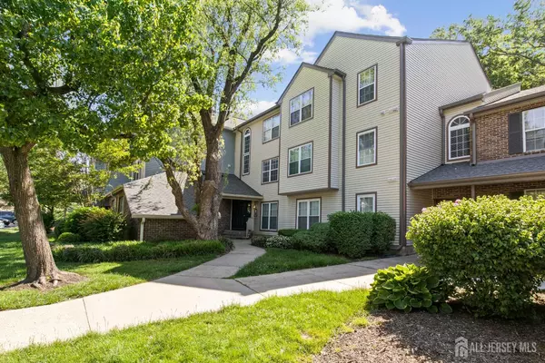 6072 Cedar CT, South Brunswick, NJ 08852