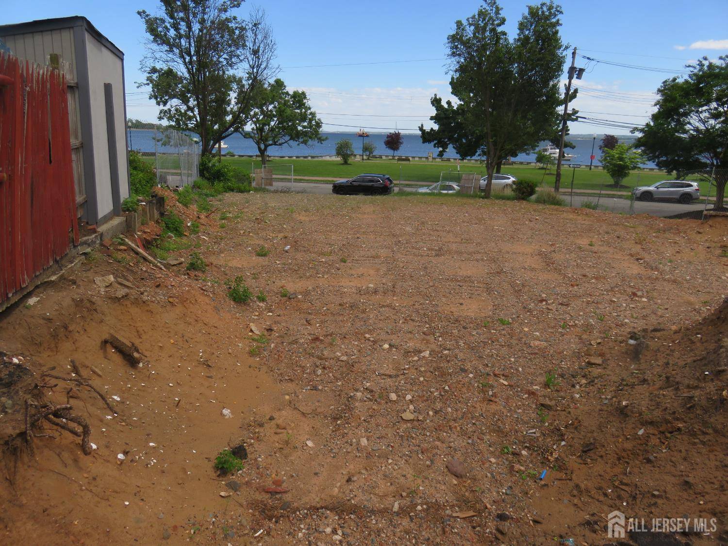 Perth Amboy, NJ 08861,61 Water ST