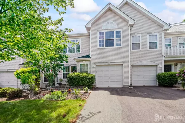 181 Windsong CIR, East Brunswick, NJ 08816