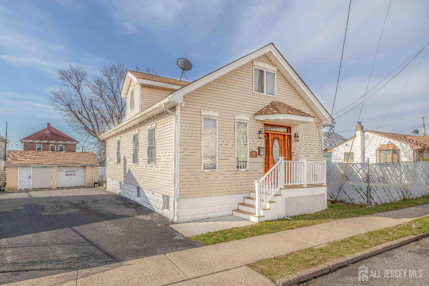 118 Holly ST, Port Reading, NJ 07064