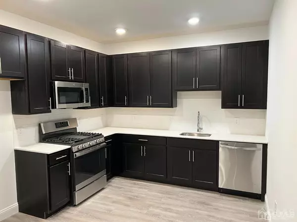 South River, NJ 08882,37 Main ST #15
