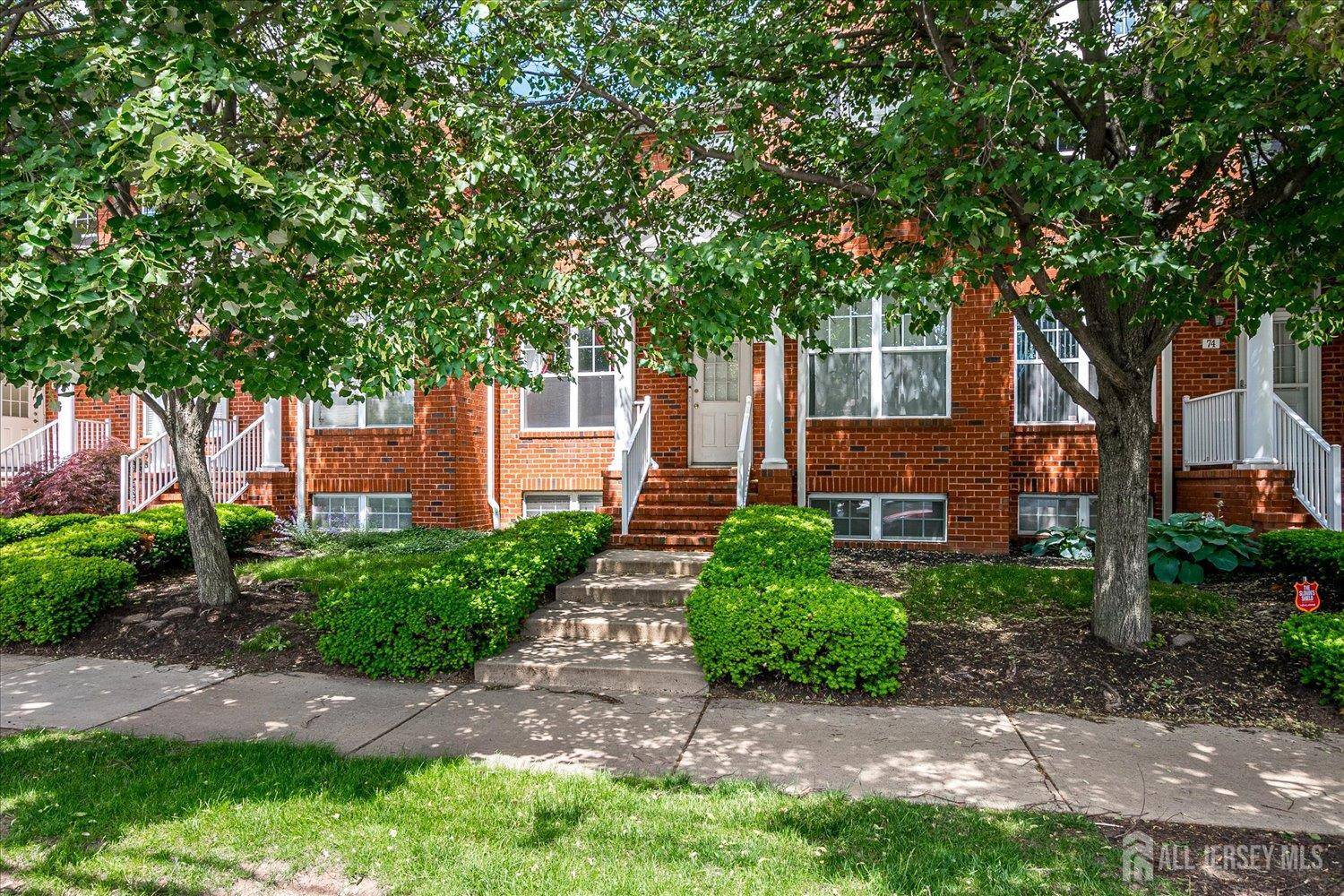 Metuchen, NJ 08840,78 Central AVE #49