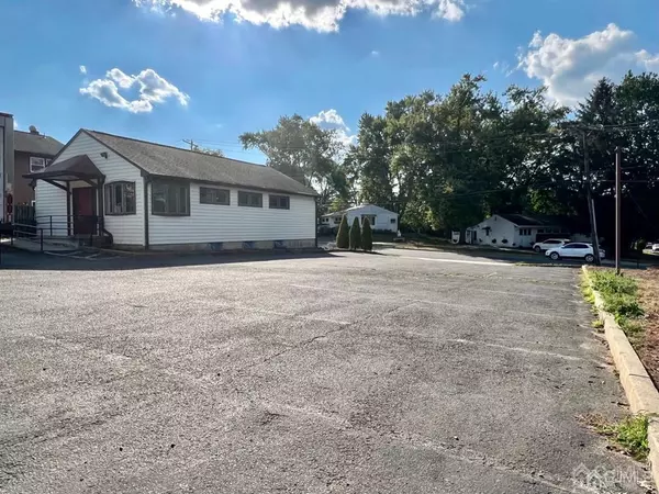 Sayreville, NJ 08859,340 Ernston RD