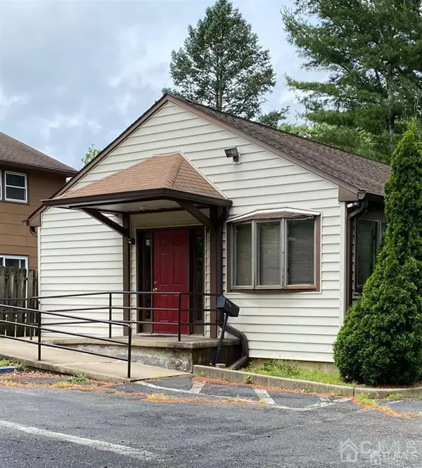 Sayreville, NJ 08859,340 Ernston RD