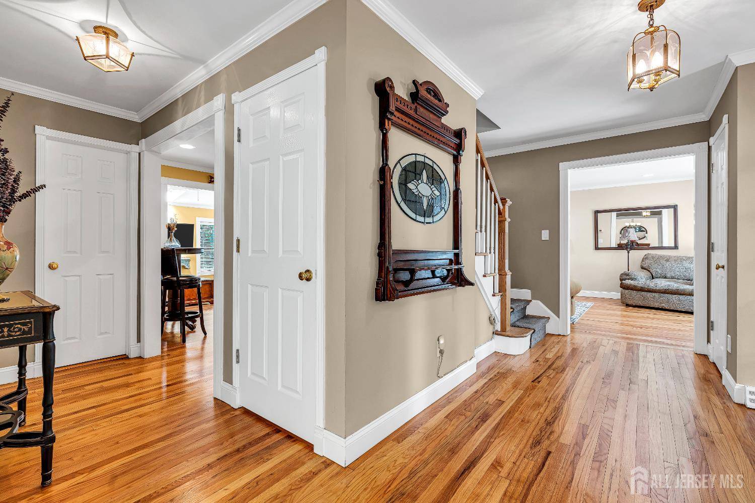 Red Bank, NJ 07701,166 S Lake DR S