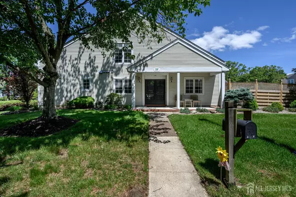 3-F Chadwick LN, Monroe, NJ 08831