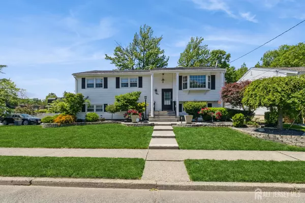 Woodbridge Proper, NJ 07095,1 Hollywood DR