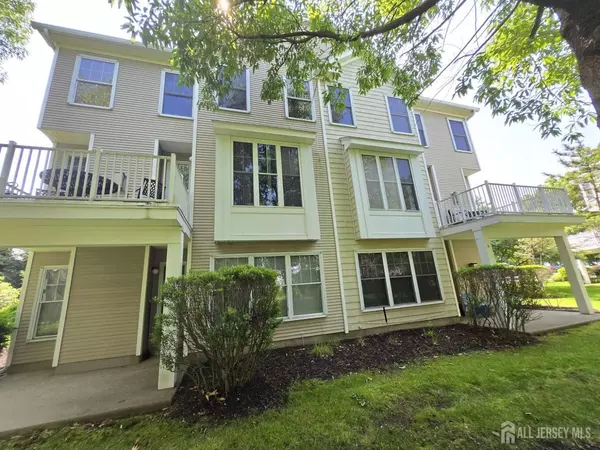 South Amboy, NJ 08879,3 Great Beds WAY