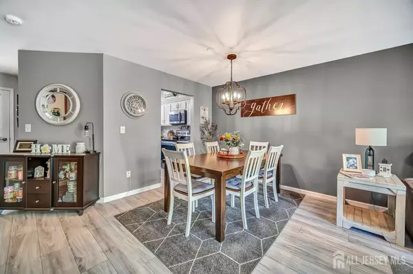 Monroe, NJ 08831,122 Concordia CIR #B