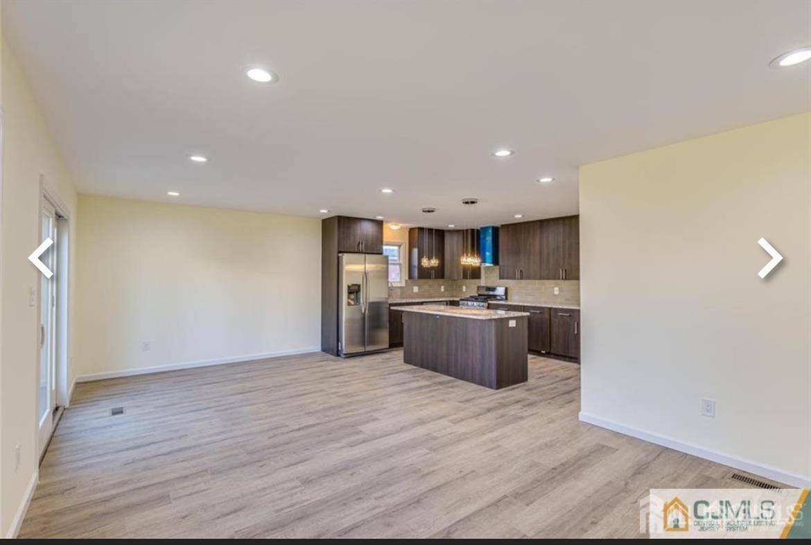 Edison, NJ 08820,19 Henry ST