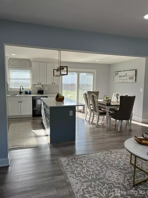 11 JUPITER CT, South Amboy, NJ 08879