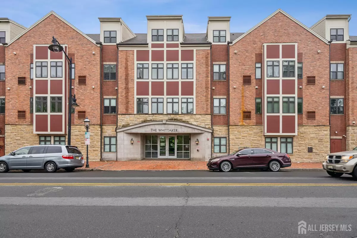 Trenton, NJ 08608,350 S BROAD ST #305