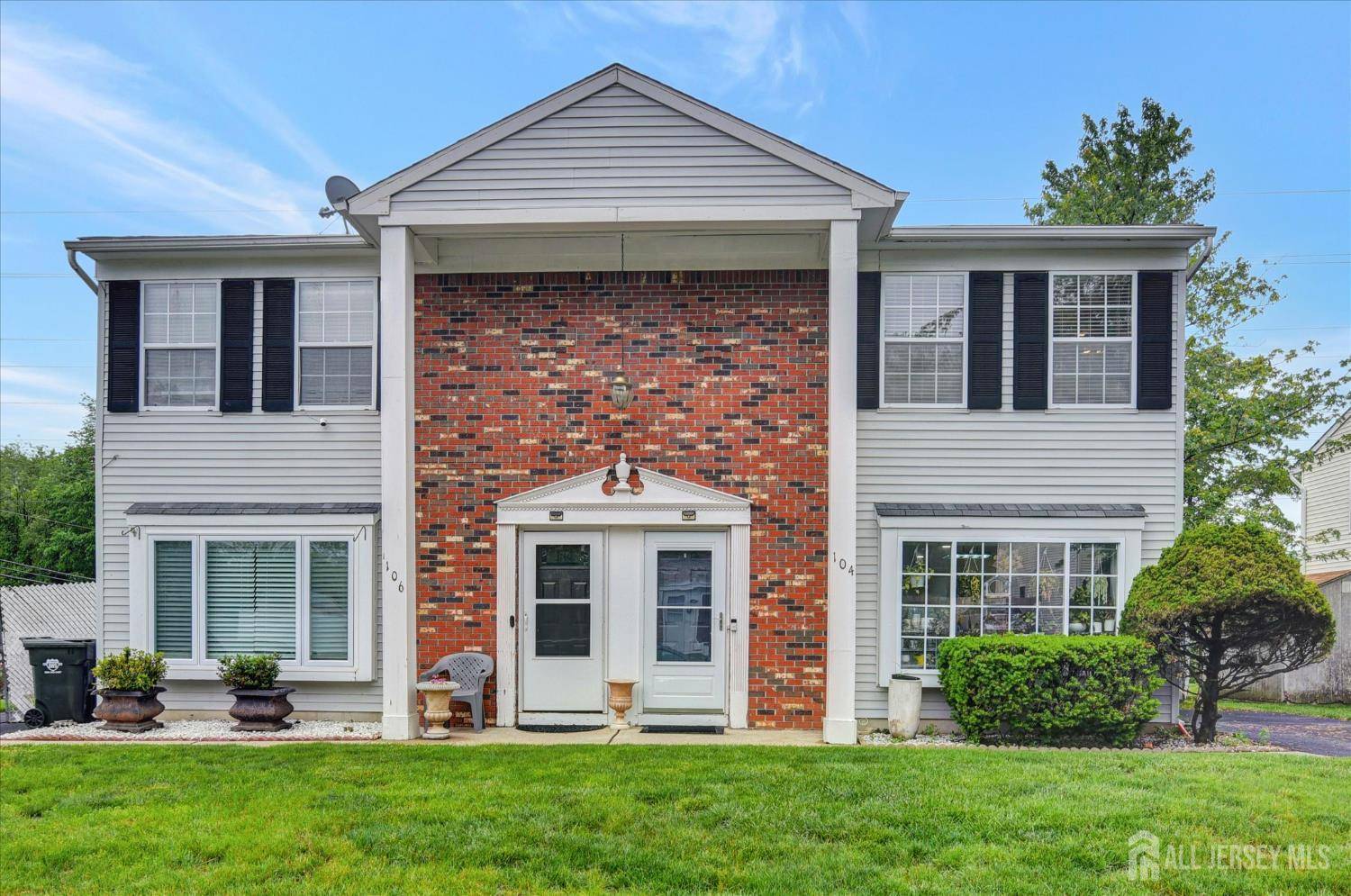 104 Brewster CIR, Old Bridge, NJ 08857