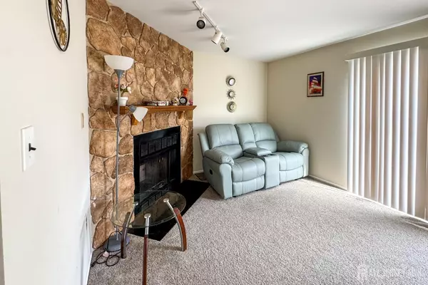 Sayreville, NJ 08872,8 Fern CT