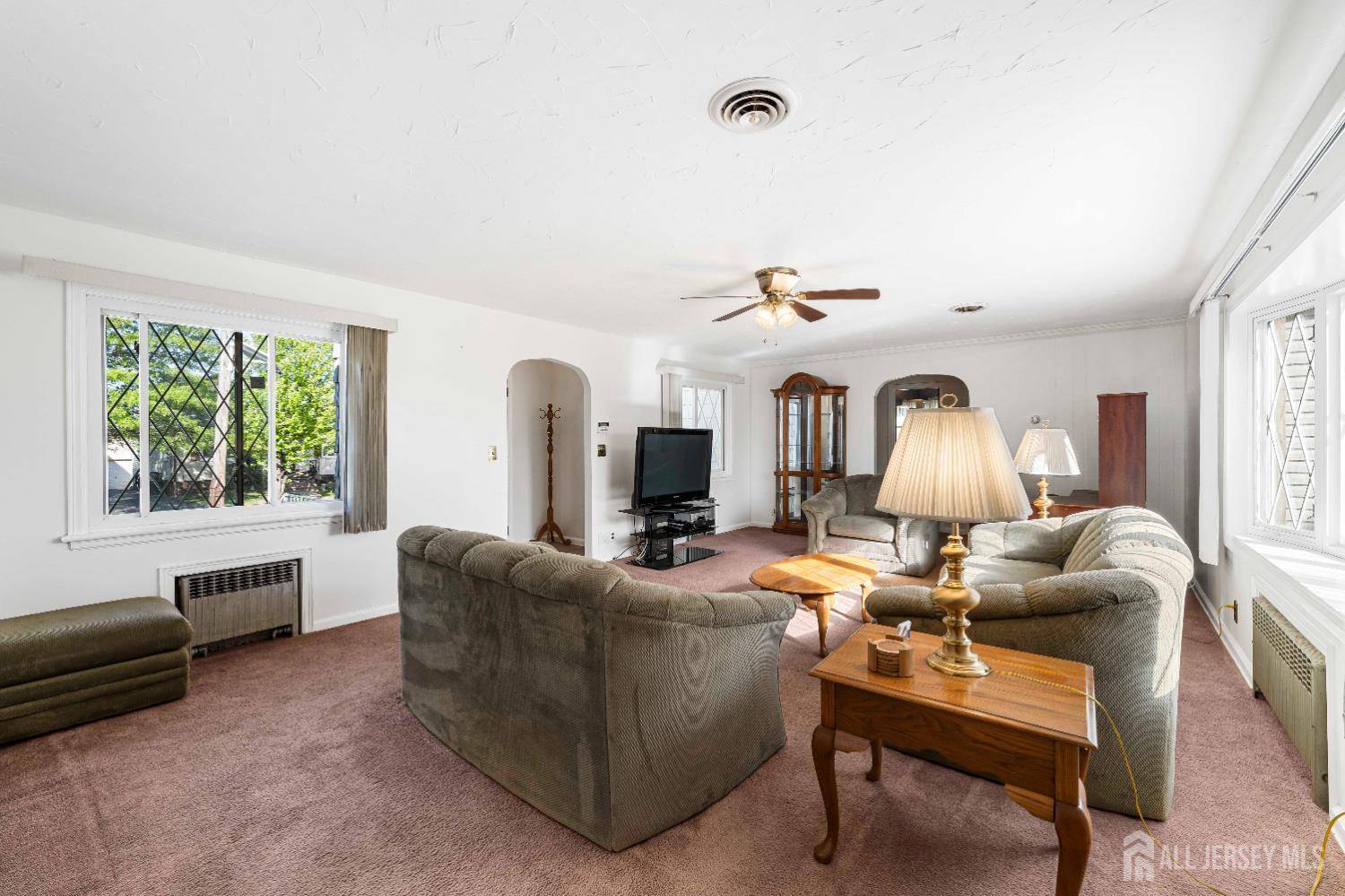Woodbridge Proper, NJ 07095,109 Russell ST