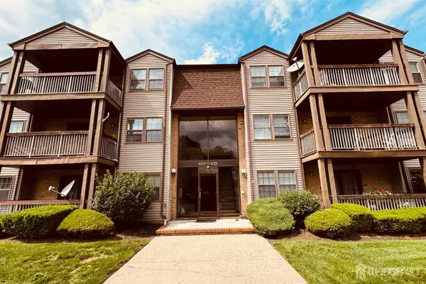 404 Newport CT, Fords, NJ 08863