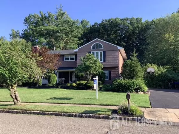 East Brunswick, NJ 08816,10 Margie RD