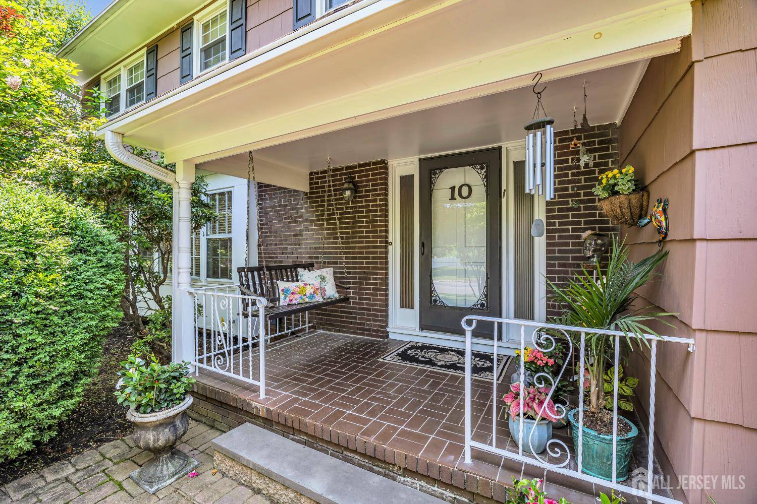 10 Margie RD, East Brunswick, NJ 08816
