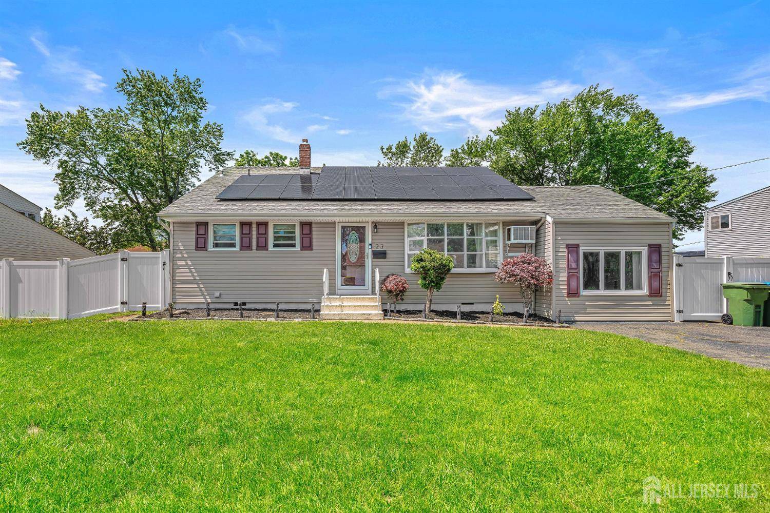 23 Carmello DR, Edison, NJ 08817