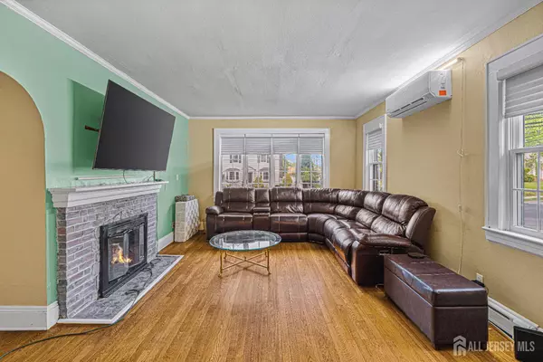 Metuchen, NJ 08840,425 Grove AVE