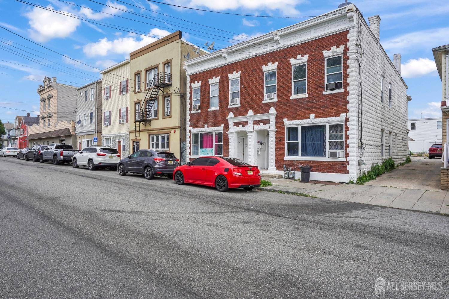 Perth Amboy, NJ 08861,264 Washington ST
