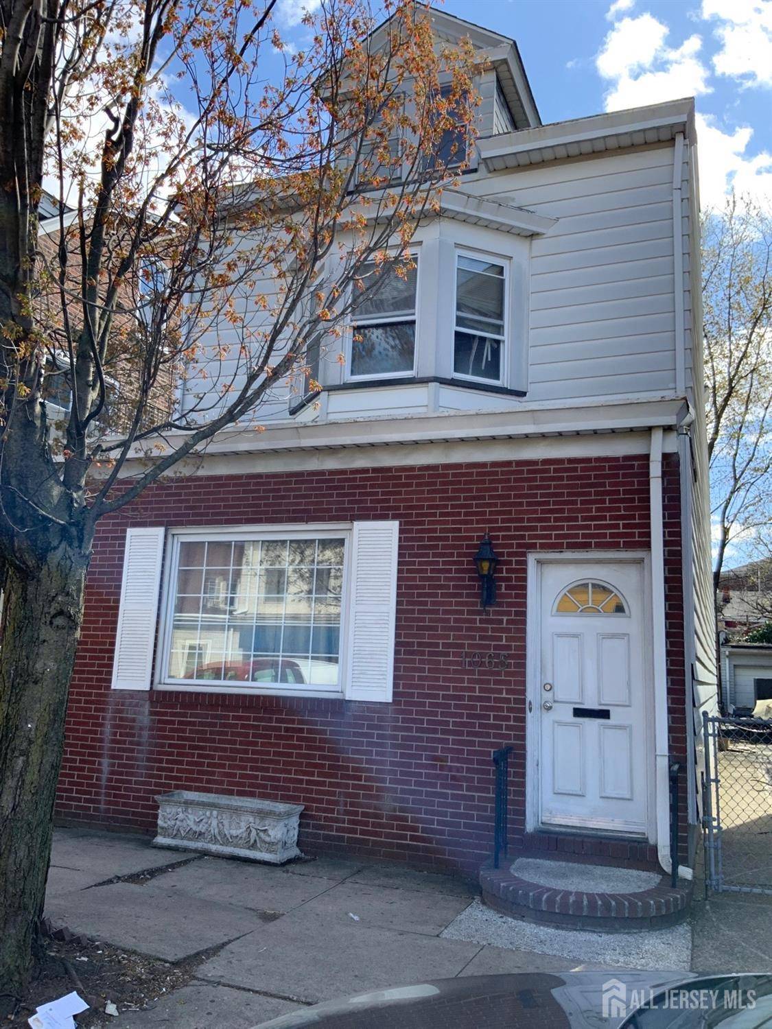 1065 S Clinton AVE, Trenton, NJ 08611