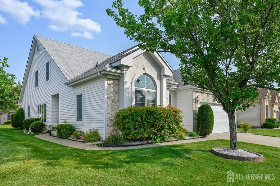 1 Phillip CT, Monroe, NJ 08831