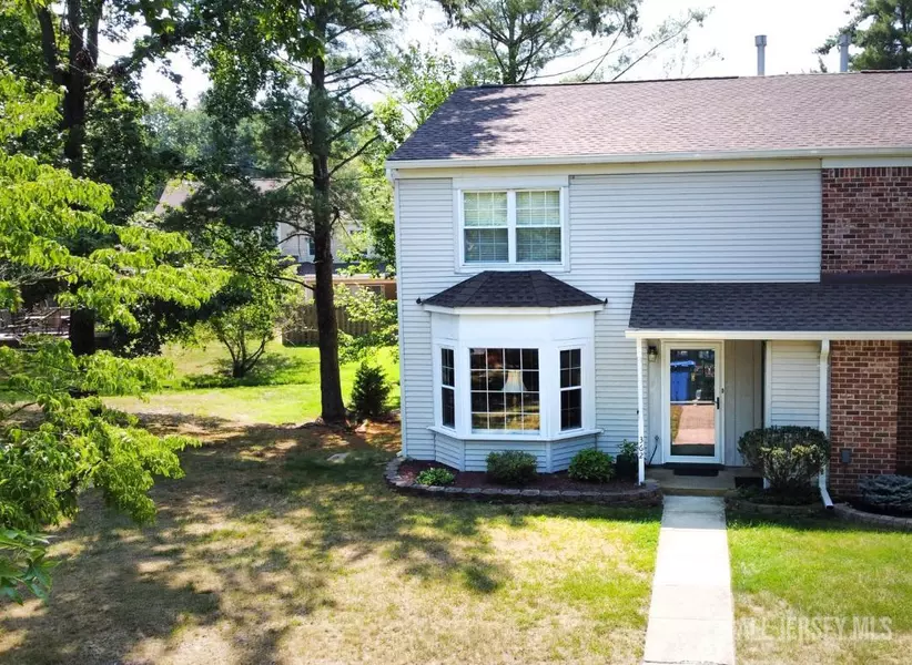 362 Minstrel CT #362, Old Bridge, NJ 08857