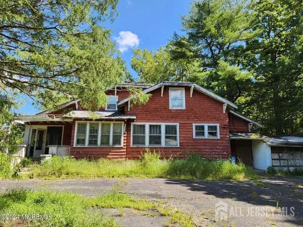 465 Lakewood Farmingdale RD, Howell, NJ 07731