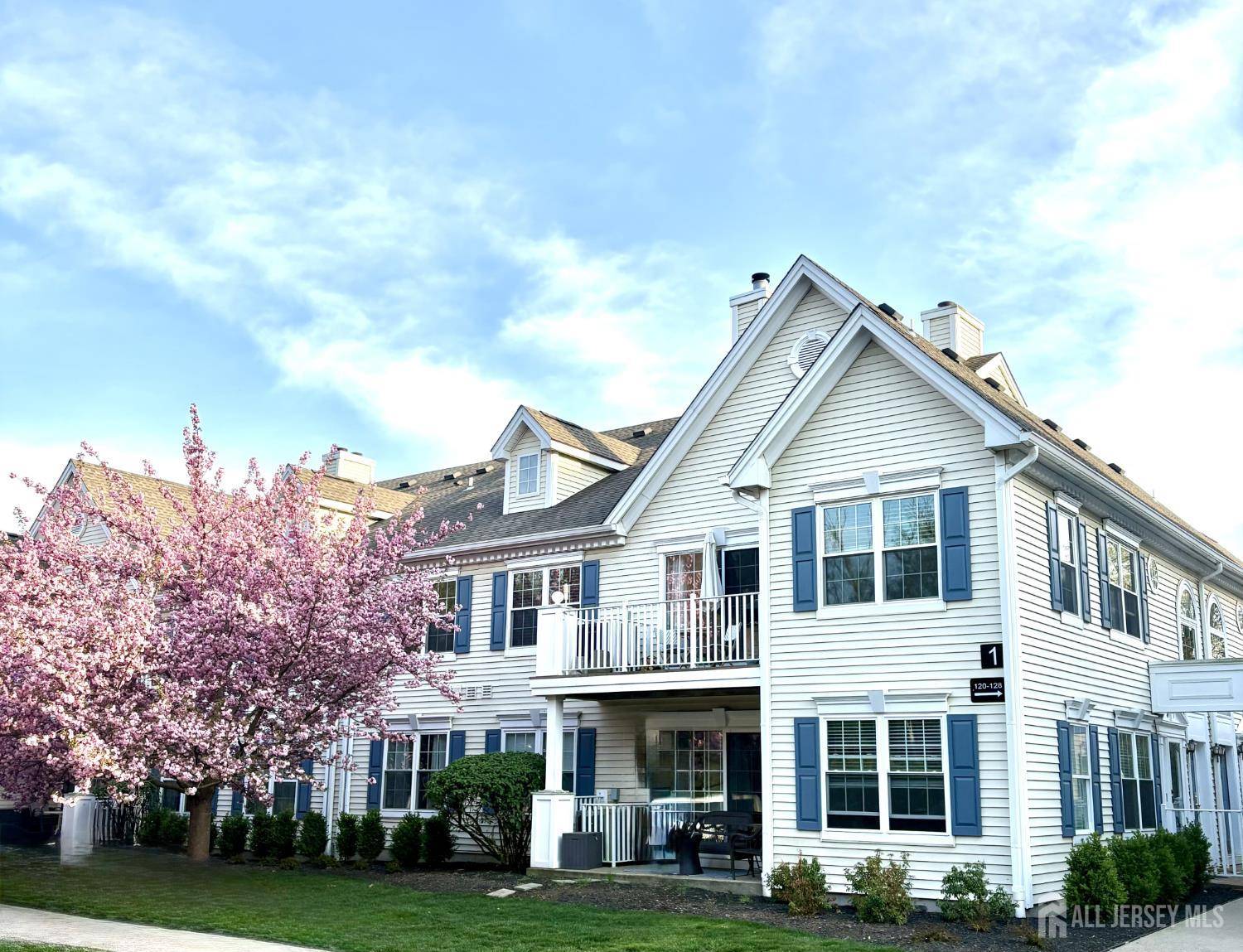 122 Arbor WAY, Branchburg, NJ 08876