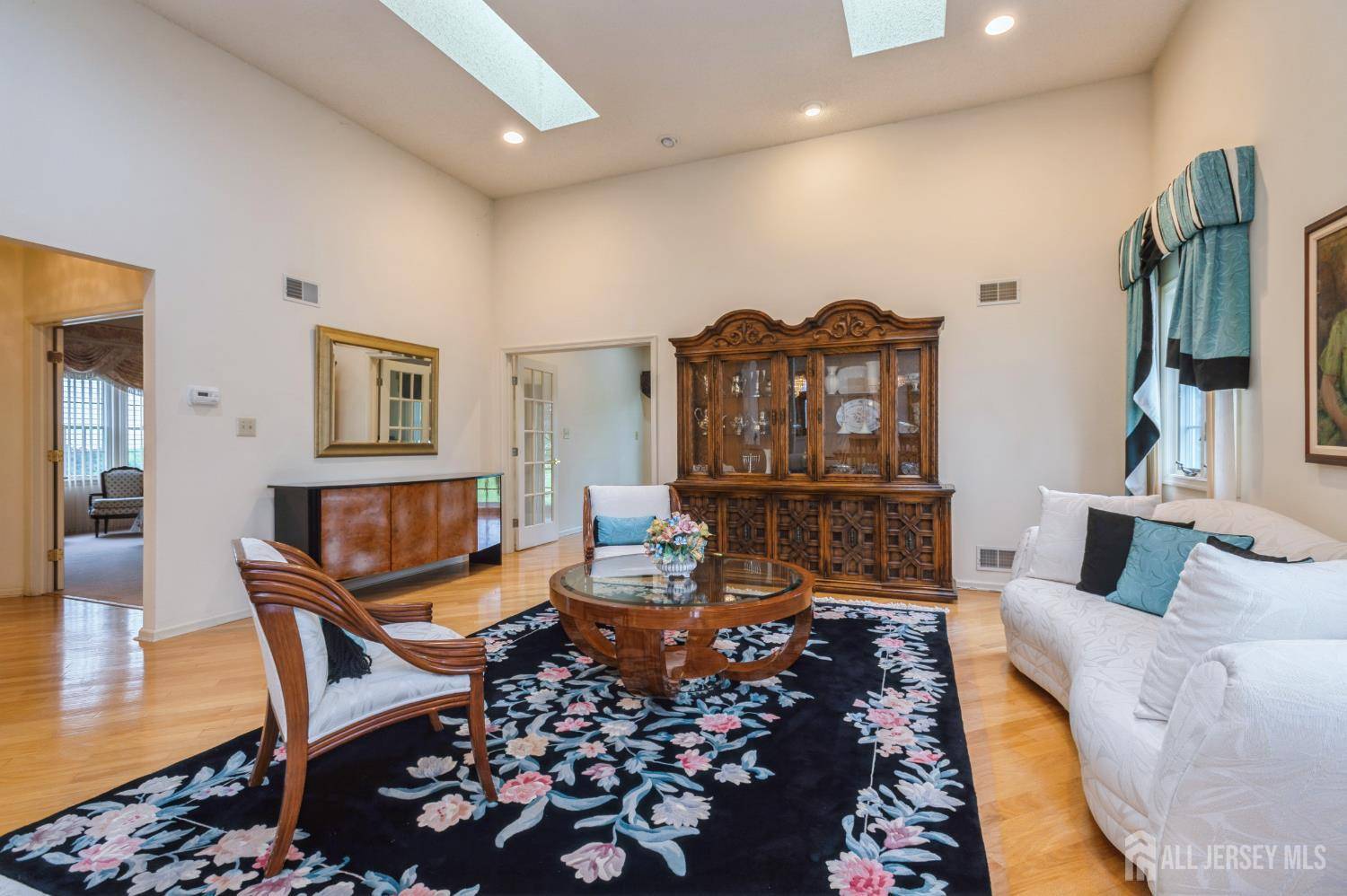 Monroe, NJ 08831,99 Leeds LN