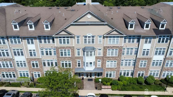 East Brunswick, NJ 08816,1102 Cedar Village BLVD