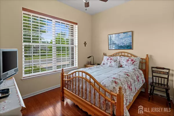 South Brunswick, NJ 08824,4 Bellingham DR