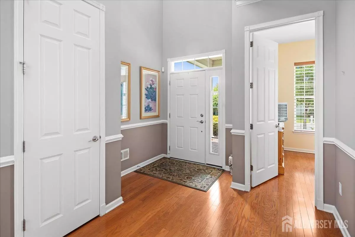 South Brunswick, NJ 08824,4 Bellingham DR