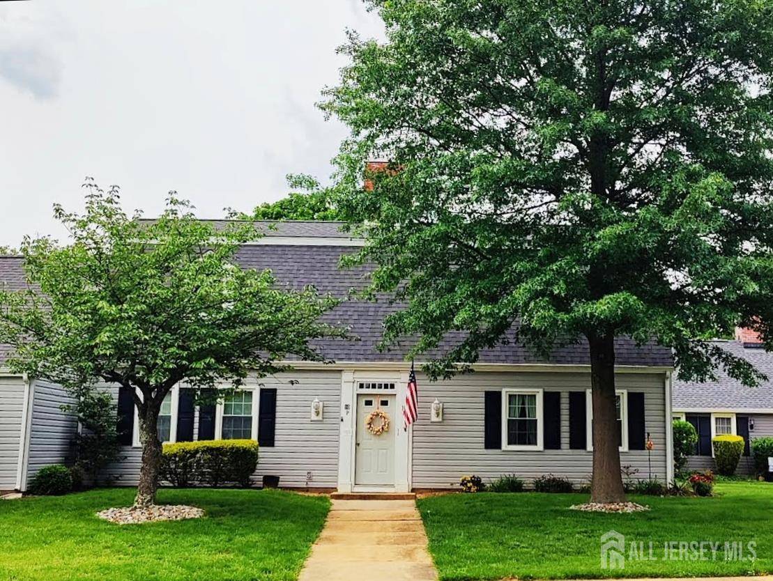 10-P Sussex WAY, Monroe, NJ 08831