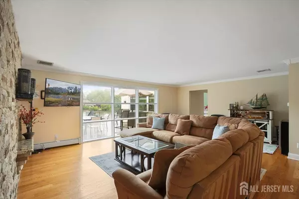 Piscataway, NJ 08854,44 Lakeside DR S