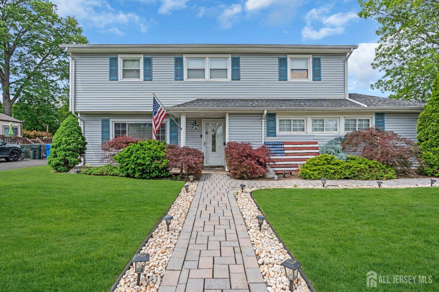 14 E Shirley AVE, Colonia, NJ 07067