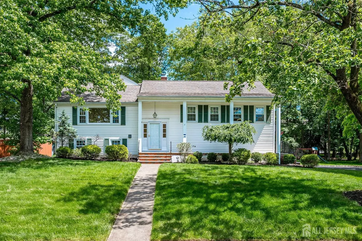 Edison, NJ 08820,9 Fielding PL