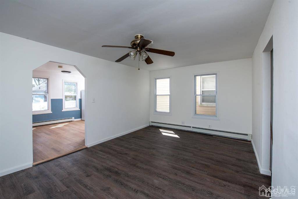 South Amboy, NJ 08879,515-#1 Main ST