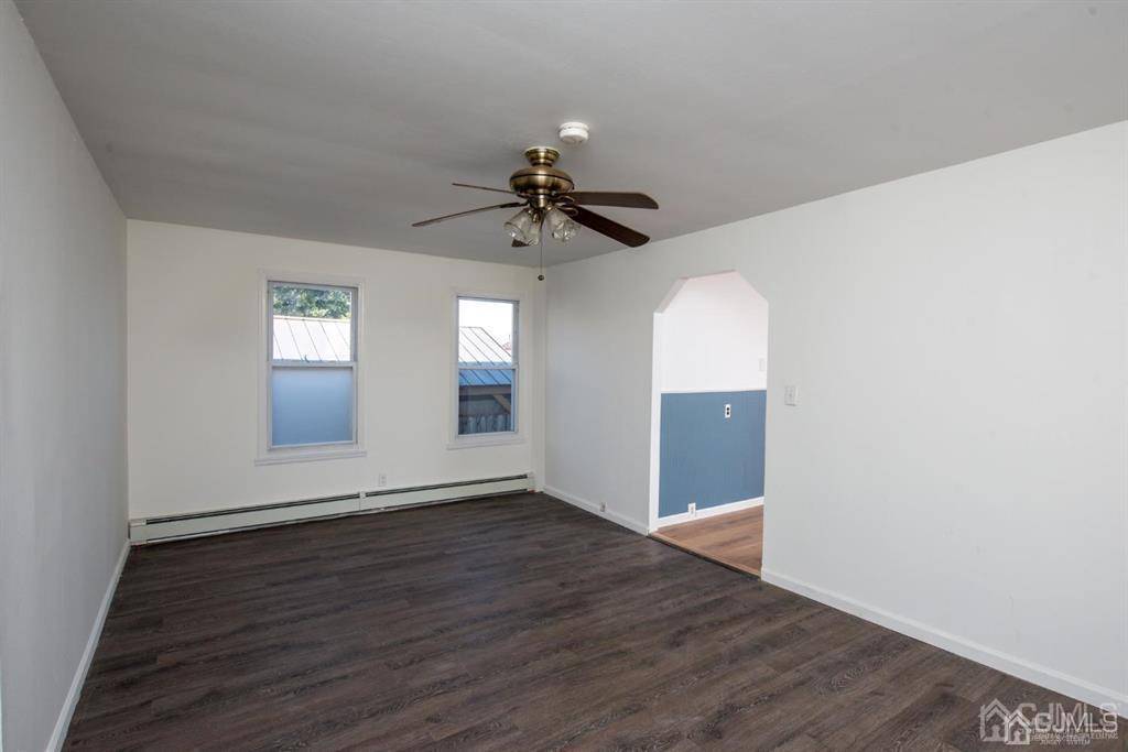 South Amboy, NJ 08879,515-#1 Main ST