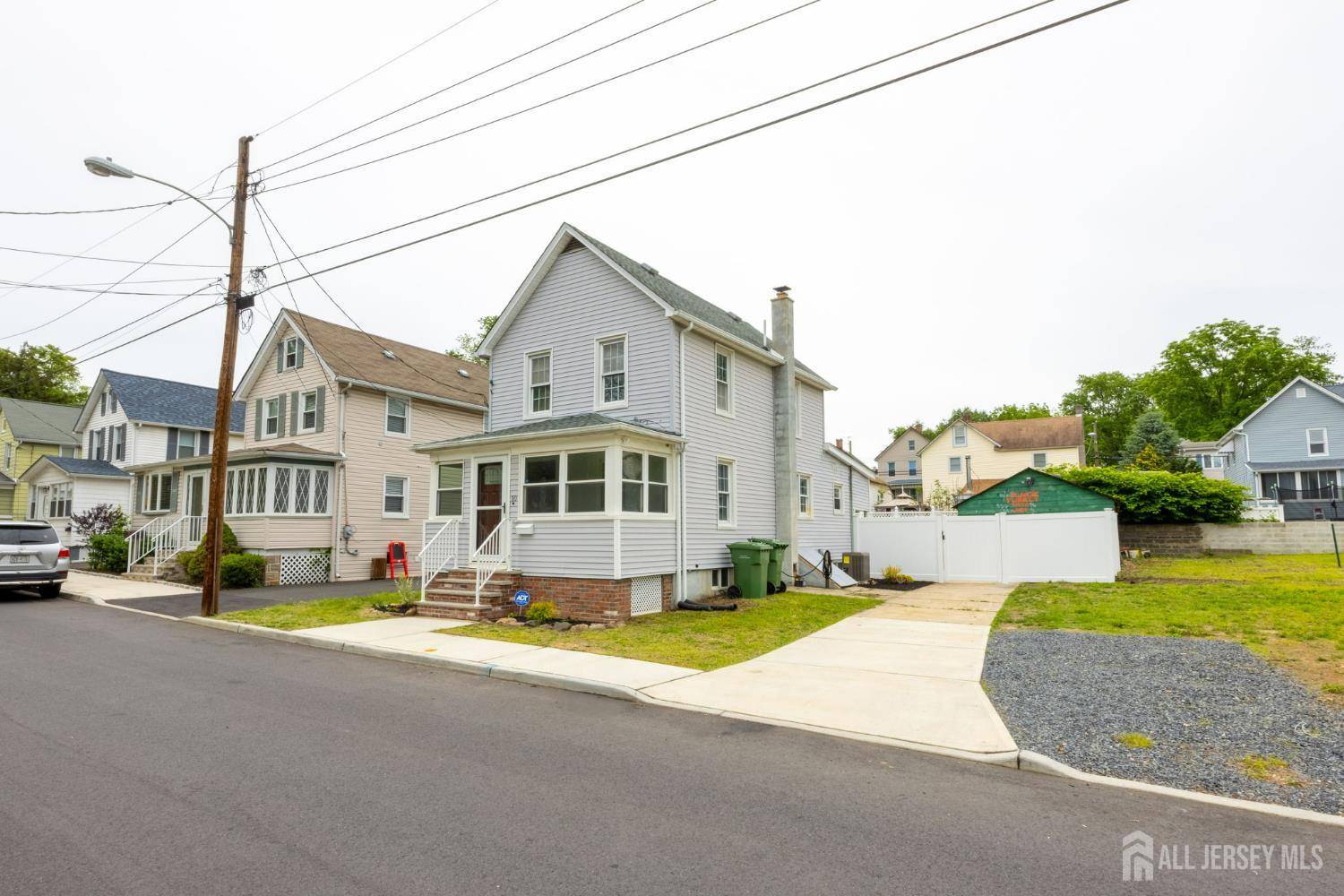 Sayreville, NJ 08872,10 Albert ST