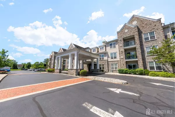 Plainsboro, NJ 08536,100 Middlesex BLVD #144