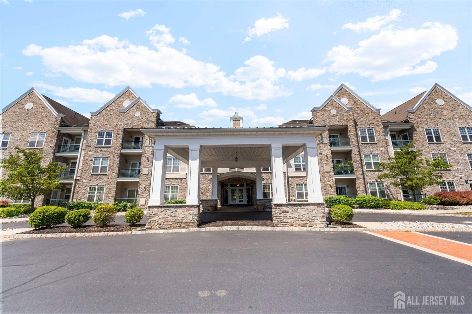Plainsboro, NJ 08536,100 Middlesex BLVD #144