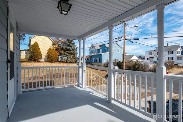 Sayreville, NJ 08872,31 Smullen ST