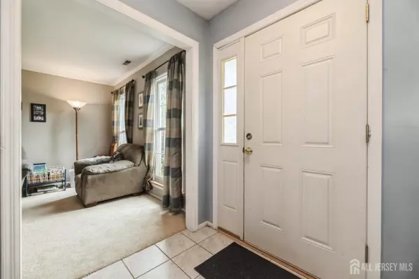 Plainsboro, NJ 08536,3 Pond View DR